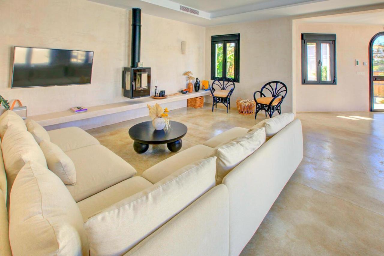 Villa Mas Tranquila - A Stylish Villa With Pool 150 M From The Beach Conil De La Frontera Exterior foto
